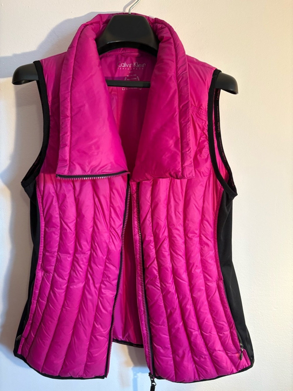 Calvin Klein Performance Pink Puffer Vest Size Large Down Fill Zip Up